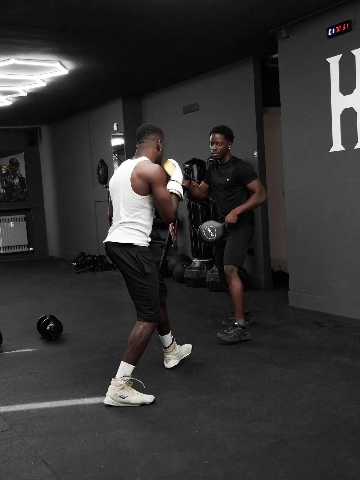 Allenamento di boxe ai colpitori da H4L
